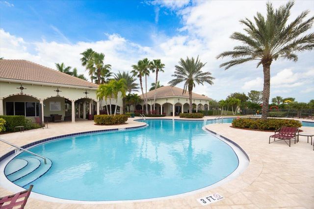 1700 NW Vivanco Street, Port St. Lucie, FL 34986