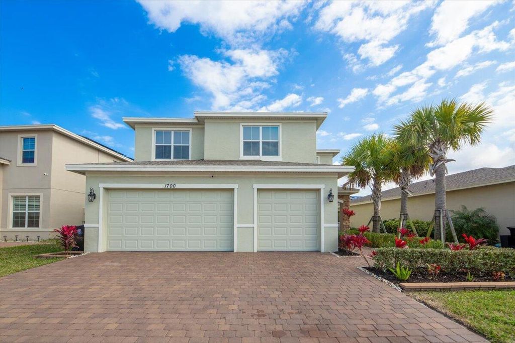 1700 NW Vivanco Street, Port St. Lucie, FL 34986