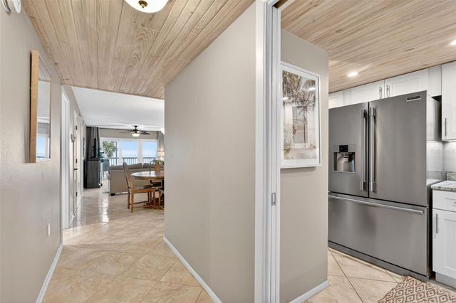 633 ALHAMBRA ROAD 205, Venice, FL 34285