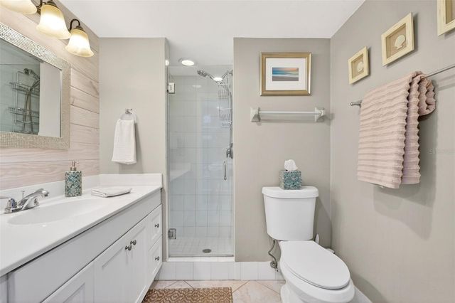 633 ALHAMBRA ROAD 205, Venice, FL 34285