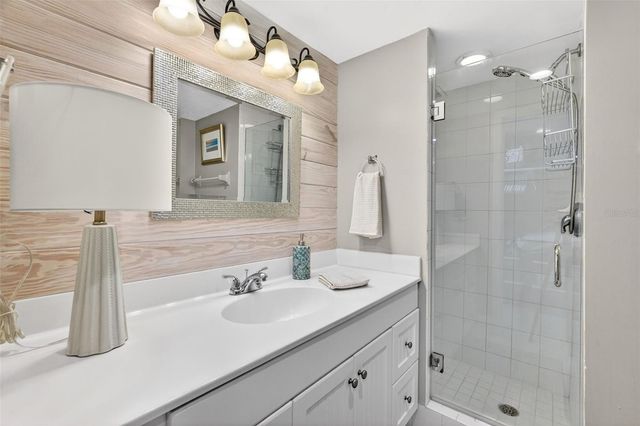 633 ALHAMBRA ROAD 205, Venice, FL 34285