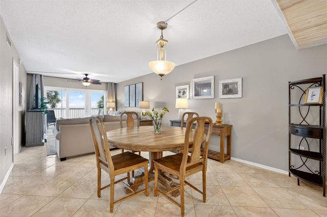 633 ALHAMBRA ROAD 205, Venice, FL 34285