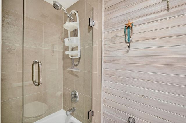 633 ALHAMBRA ROAD 205, Venice, FL 34285