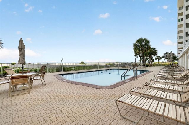 633 ALHAMBRA ROAD 205, Venice, FL 34285