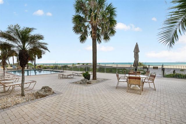 633 ALHAMBRA ROAD 205, Venice, FL 34285