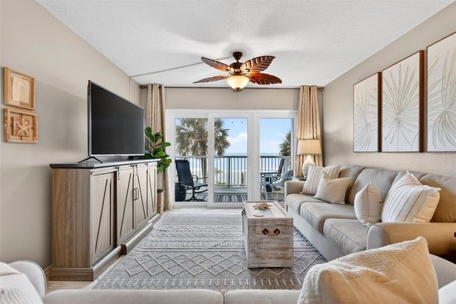 633 ALHAMBRA ROAD 205, Venice, FL 34285
