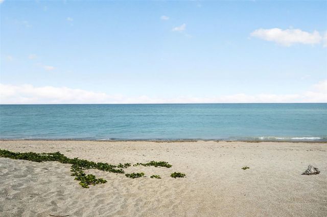 633 ALHAMBRA ROAD 205, Venice, FL 34285