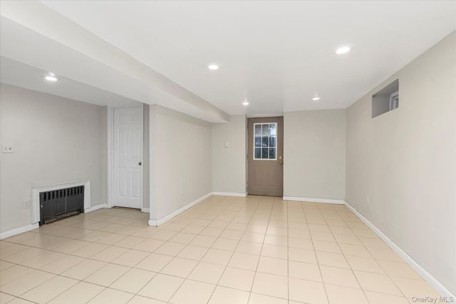 203 Pershing Parkway, Mineola, NY 11501