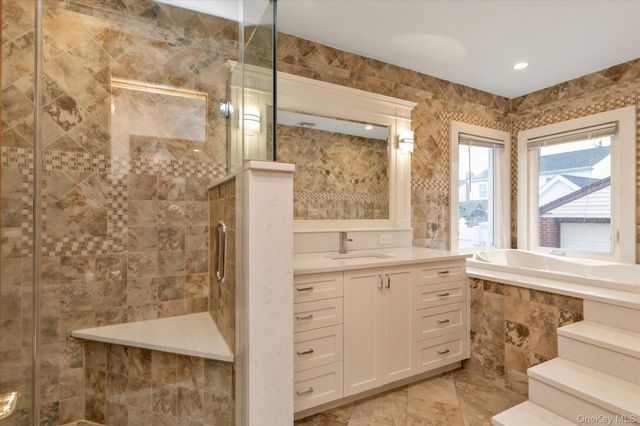 203 Pershing Parkway, Mineola, NY 11501