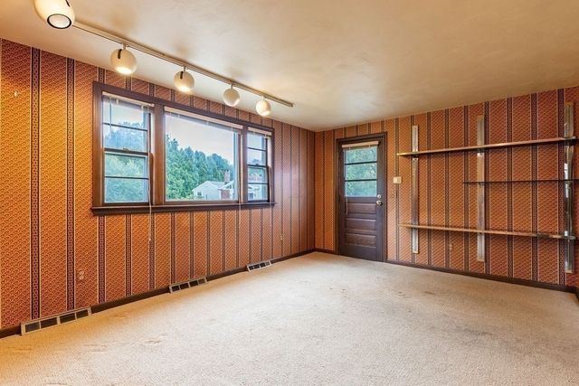 15 Casey, Canton, MA 02021