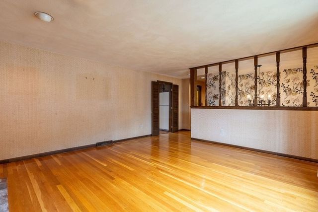 15 Casey, Canton, MA 02021