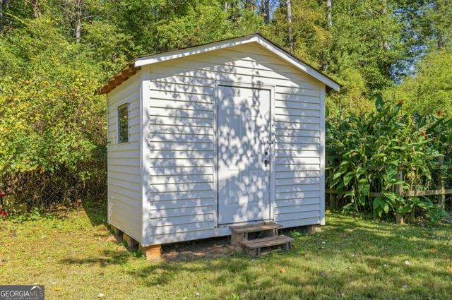 4393 Hale Place SW, Lilburn, GA 30047