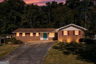4393 Hale Place SW, Lilburn, GA 30047