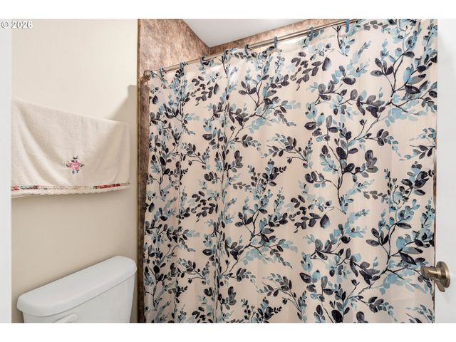 15528 Ne 70TH St, Vancouver, WA 98682