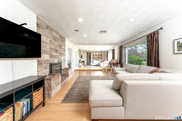 801 Townsend Avenue, New Haven, CT 06512