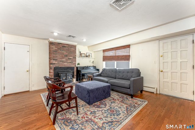 801 Townsend Avenue, New Haven, CT 06512