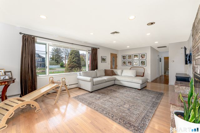 801 Townsend Avenue, New Haven, CT 06512