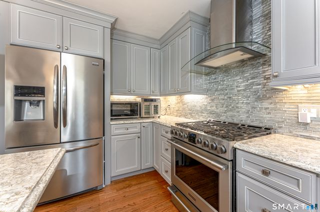 801 Townsend Avenue, New Haven, CT 06512
