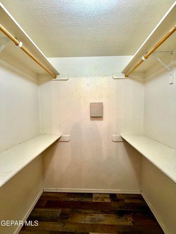 436 Oakhurst Lane, Horizon City, TX 79928