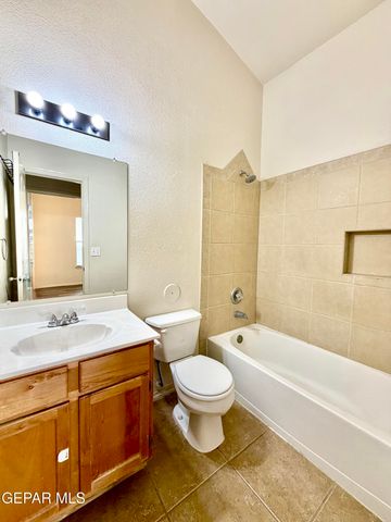 436 Oakhurst Lane, Horizon City, TX 79928