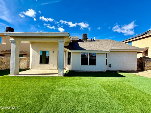 436 Oakhurst Lane, Horizon City, TX 79928