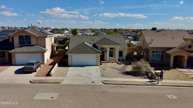 436 Oakhurst Lane, Horizon City, TX 79928