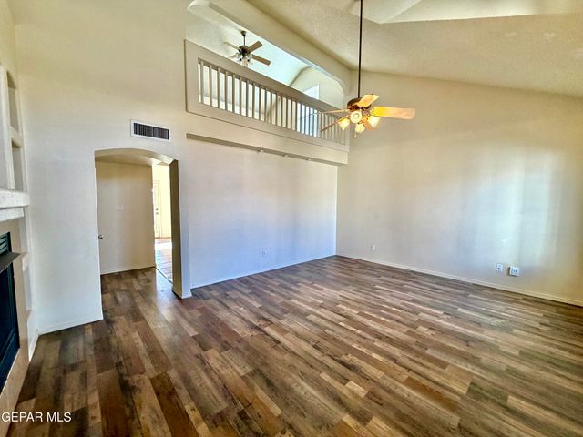 436 Oakhurst Lane, Horizon City, TX 79928