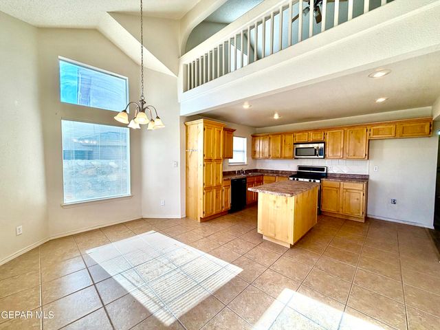 436 Oakhurst Lane, Horizon City, TX 79928
