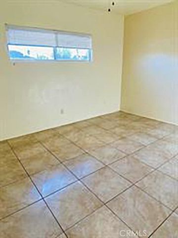 714 El Toro, Bakersfield, CA 93304