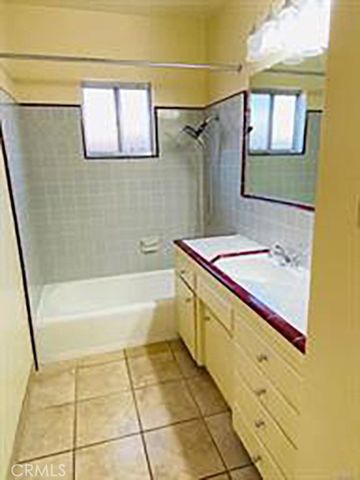 714 El Toro, Bakersfield, CA 93304