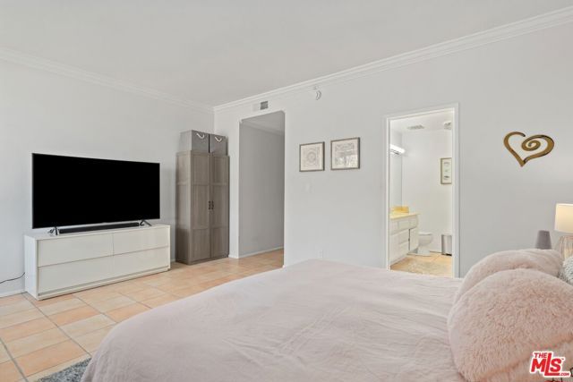 310 Tahiti Way 103, Marina Del Rey, CA 90292