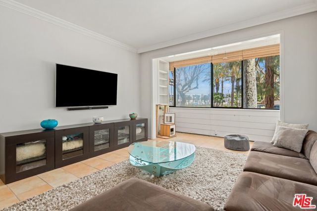 310 Tahiti Way 103, Marina Del Rey, CA 90292