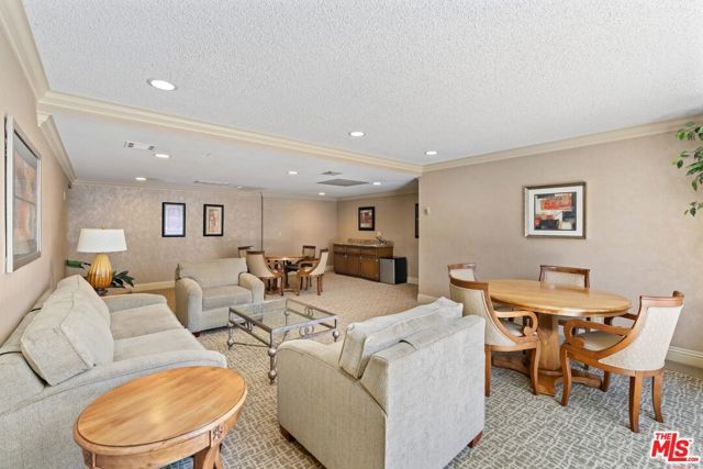 310 Tahiti Way 103, Marina Del Rey, CA 90292