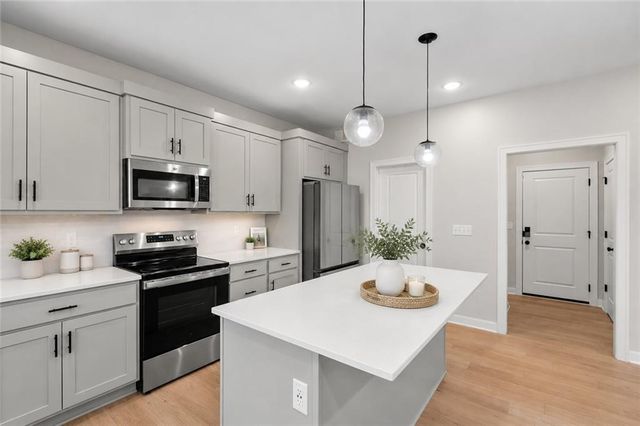 1929 SW Merryman Drive, Lee's Summit, MO 64082
