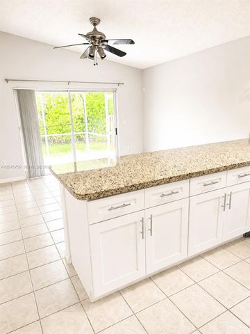 405 Kelly Lane, Weston, FL 33326