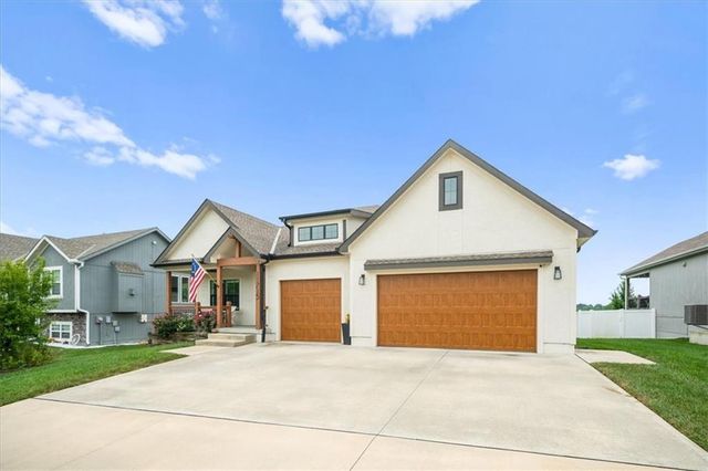 11715 E 229th Street, Peculiar, MO 64078