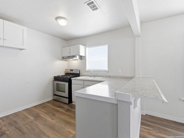 2014 Hays St, San Antonio, TX 78202