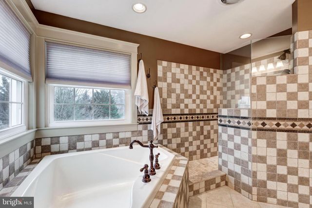 380 HAWTHORNE CT, Westminster, MD 21158