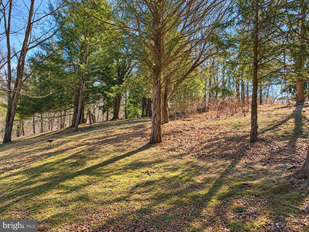 604 W CREEK RD, WEST CHESTER, PA 19382 — photo 2