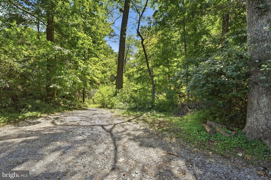 604 W CREEK RD, WEST CHESTER, PA 19382 — photo 5