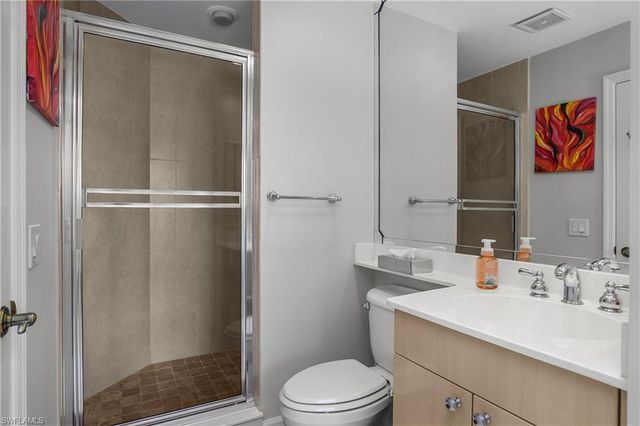 425 Cove Tower DR 504, Naples, FL 34110