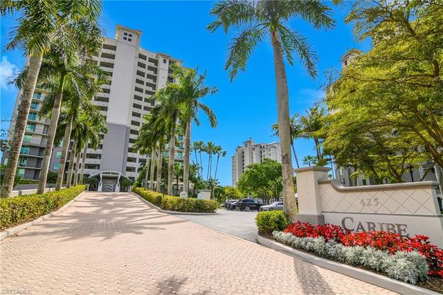 425 Cove Tower DR 504, Naples, FL 34110