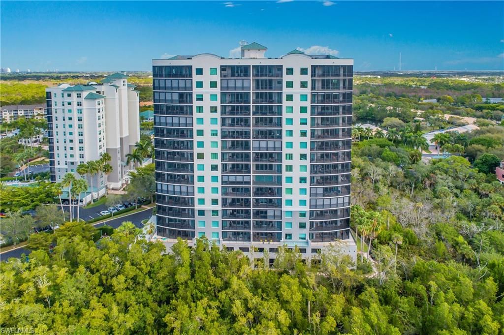 425 Cove Tower DR 504, NAPLES, FL 34110 — photo 2