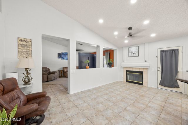 3055 N 64TH Street, Mesa, AZ 85215