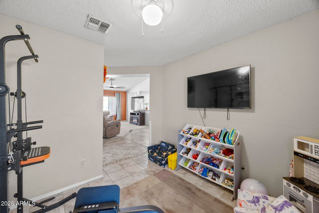 3055 N 64TH Street, Mesa, AZ 85215