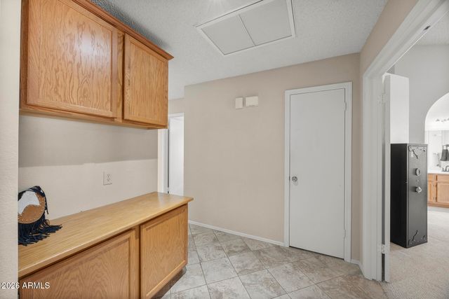 3055 N 64TH Street, Mesa, AZ 85215