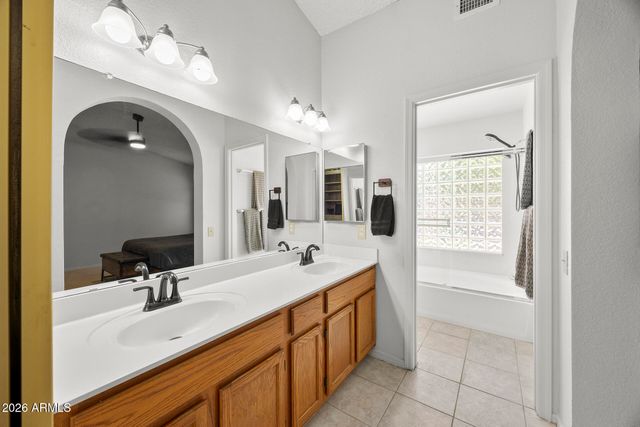 3055 N 64TH Street, Mesa, AZ 85215