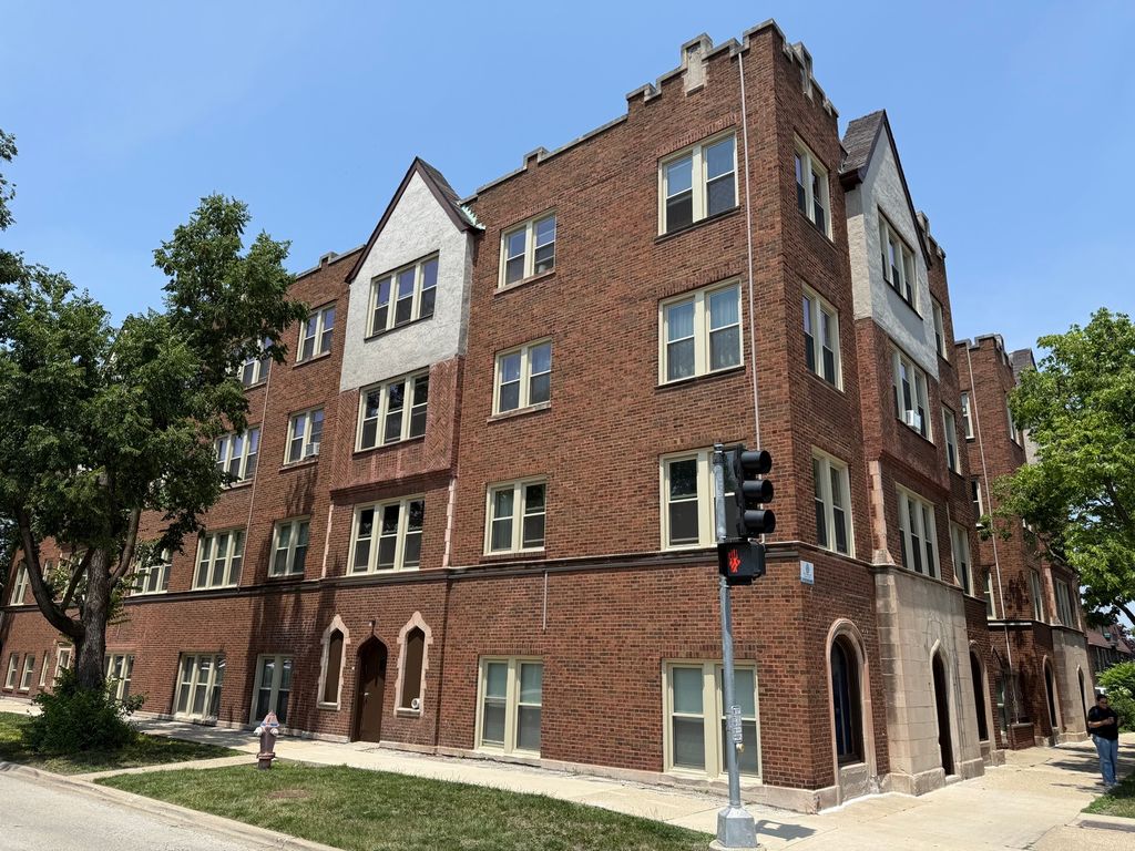 3148 Harlem Avenue 2G, Riverside, IL 60546