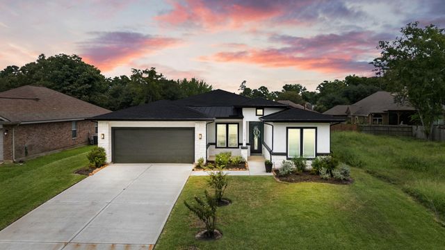 12018 Brightwood Drive, Montgomery, TX 77356