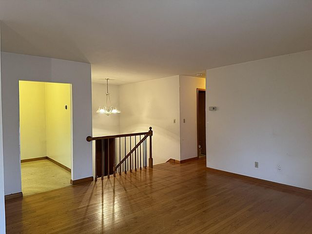 11108 N 550 E, Demotte, IN 46310